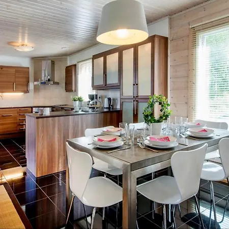 Avara Ellivuori Finland